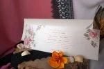 Invitatii nunta model trandafiri roz lila 9.5 x 27 cm