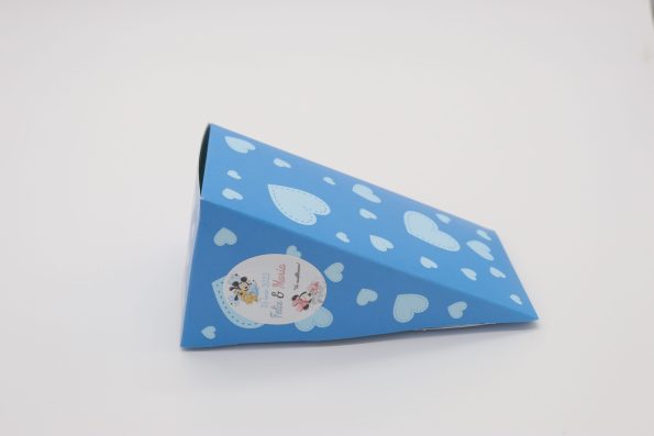 Cutii de Prajituri albastra cu model cu inimioare 15 x 7 x 7.5 cm