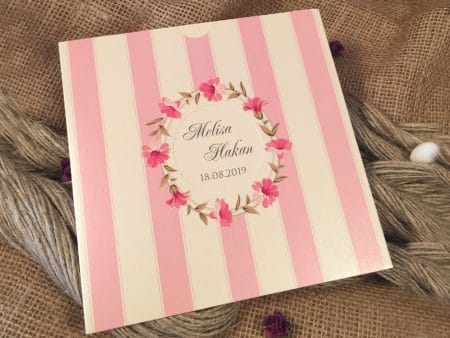 Invitatii nunta crem model floral roz 16.1 x 16.1 cm