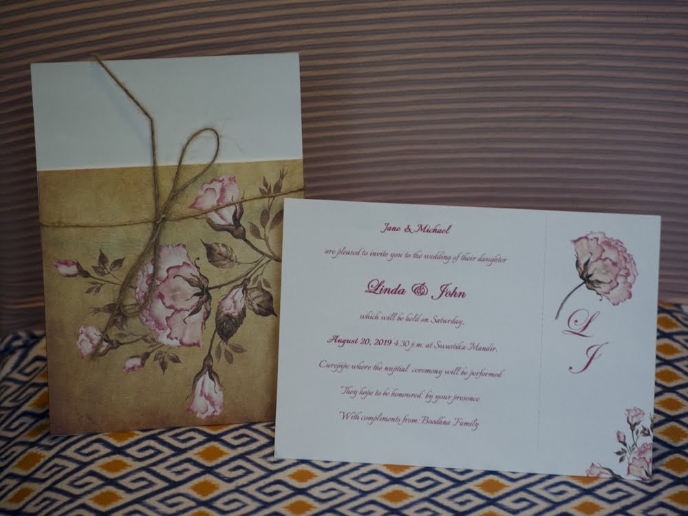 Invitatii nunta mate model floral roz 13 x 19 cm Invitatii nunta mate model floral roz 13 x 19 cm
