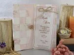 Invitatii nunta model floral si patrate roz somon 10 x 21 cm