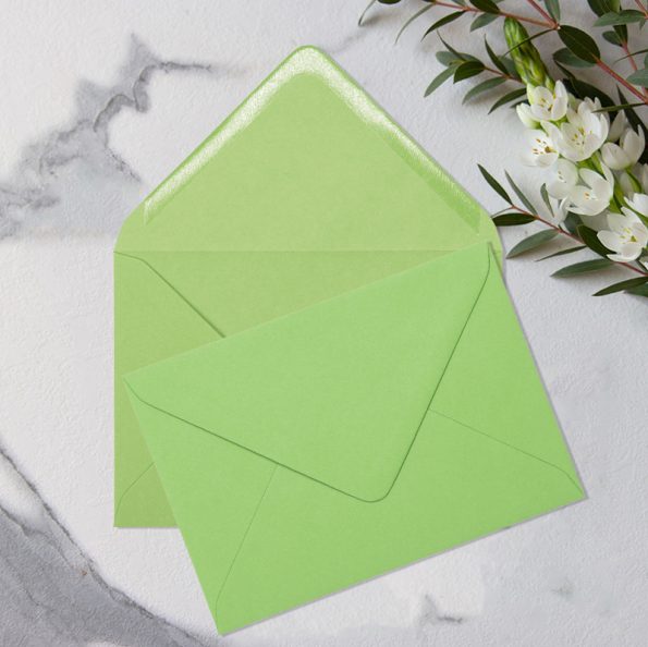 Plicuri verde crud invitatii nunta i8 134 x 184 mm set 20 buc