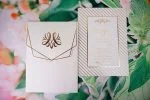 Invitatii nunta cu model modern auriu si text personalizat 15.5 x 21.5 cm
