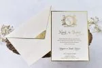Invitatii nunta albe cu model auriu clasic si personalizare 15 x 21.5 cm