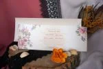Invitatii nunta model trandafiri roz lila 9.5 x 27 cm