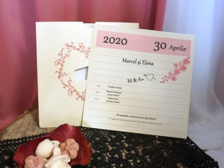 Invitatii nunta crem model cu linii si striatii 16.4 x 16.4 cm