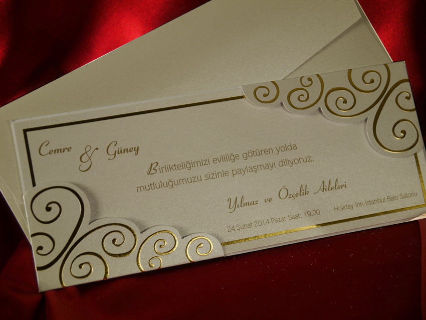Invitatii nunta cu inserţii aurii florale 10.5 x 26 cm Invitatii nunta cu inserţii aurii florale 10.5 x 26 cm