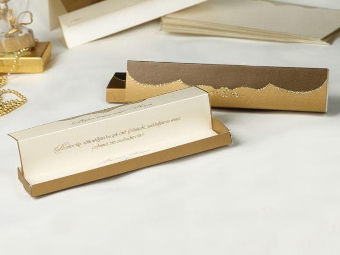 Invitatii nunta carton sidefat pliabile 4.6 x 24 cm Invitatii nunta carton sidefat pliabile 4.6 x 24 cm