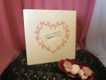 Invitatii nunta crem model cu linii si striatii 16.4 x 16.4 cm