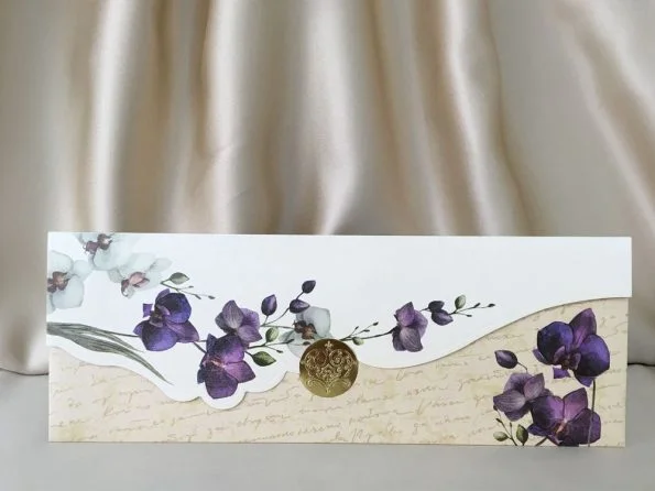 Invitatii de nunta din carton mat cu model floral