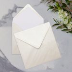 Plicuri ivory sidefat patrate mici 130 x 130 mm set 20 buc