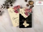 Invitatii nunta crem negre flori roz si fluturas 13.5 x 20.7 cm