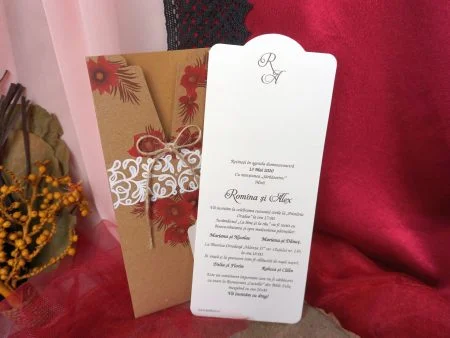 Invitatii nunta plic vintage cu model floral dantelat 10 x 24 cm