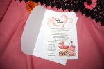 Invitatii botez  cu pisicuta langa carucior si inimioare 13.5 x 20 cm