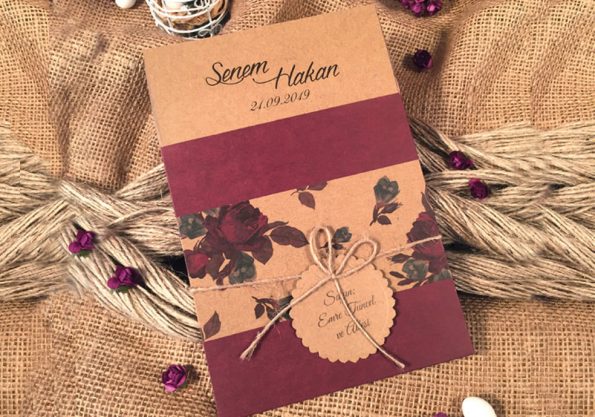 Invitatii nunta model floral bordeaux 13.9 x 20.6 cm