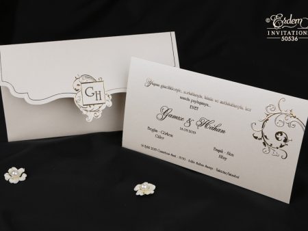 Invitatii nunta carton sidefat cu model in relief 13.5 x 25 cm