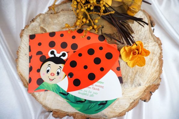 Invitatii botez forma de mamaruta 10 x 16 cm