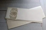 Invitatii nunta crem aurii cu pietricica 9 x 26.5 cm