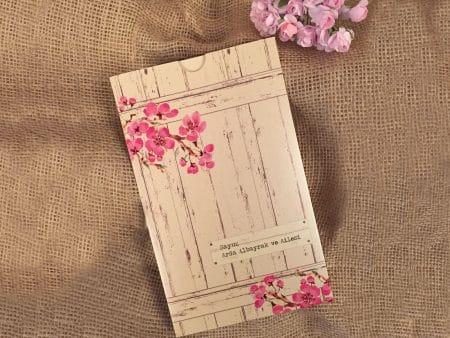 Invitatii nunta model tip chenar vintage si flori 11.9 x 19.5 cm