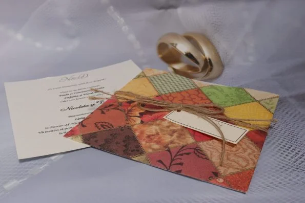 Invitatii de nunta din carton mat model traditional snur si cartonas 16 x 16 cm