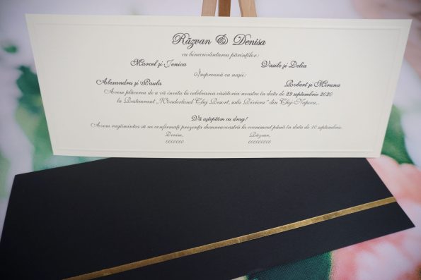 Invitatii nunta cu plic negru auriu 26.5 x 10.5 cm