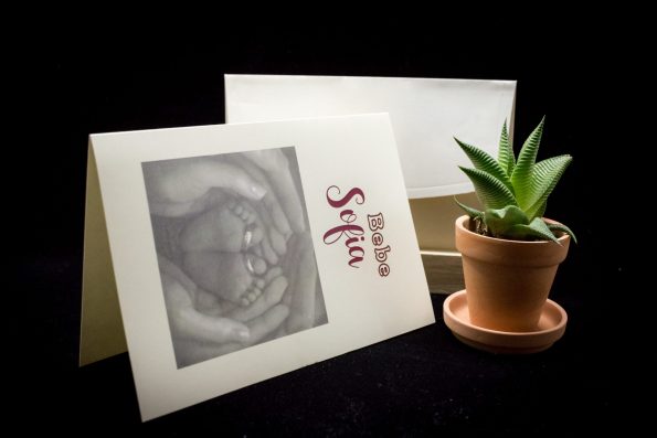 Invitatii botez model tip carte picioruse bebe 13