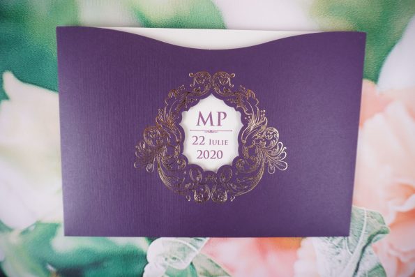 Invitatii nunta carton mat auriu si plic tip buzunar 19.6 x 13.8 cm