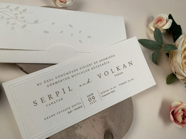 Invitatii nunta mare cu plic crem cu argintiu