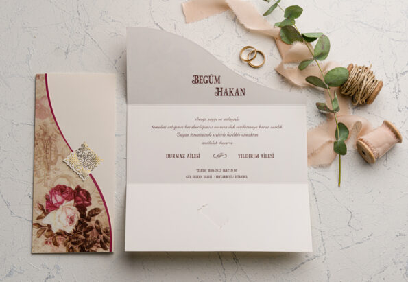 Invitatii nunta cu flori bordo printare inclusa in pret