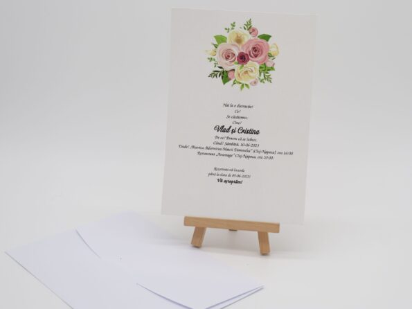 Invitatii nunta din carton gros alb cu trandafiri