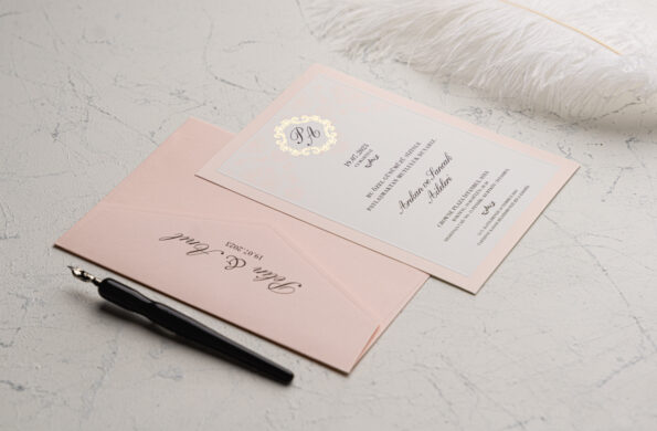 Invitatii nunta roz cu auriu personalizare inclusa