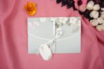 Invitatii nunta eleganta nuanta olive prinatat pe carton gros