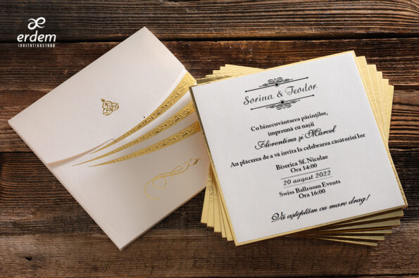 Invitatii nunta eleganta cu plic crem cu auriu din carton gros elegant