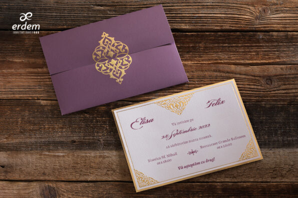 Invitatii nunta eleganta nuanta visiniu cu auriu
