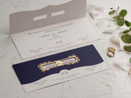 Invitatii nunta albastra cu auriu din carton gros decupat