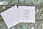Invitatii nunta eleganta carton alb embosat