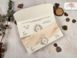Invitatii nunta eleganta model floral auriu