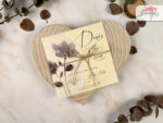 Invitatii nunta elegante crem model floral