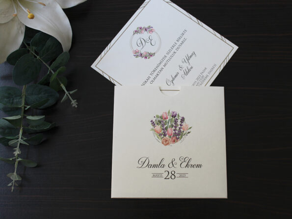 Invitatii nunta cu lalele si trandafirii nuanta roz si mov