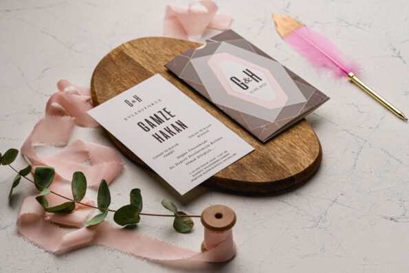 Invitatii nunta eleganta nuanta negru