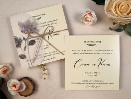 Invitatii nunta elegante crem model floral