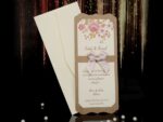 Invitatii nunta craft cu panglica roz si plic ivorie