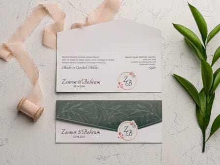 Invitatii nunta verde printata pe carton gros alb lucios