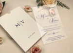 Invitatii nunta plexiglass eleganta cu plic crem