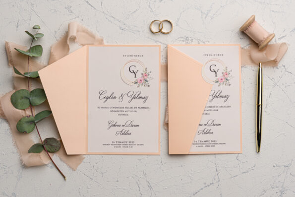 Invitatii nunta somon cu flori personalizare inclusa in pret