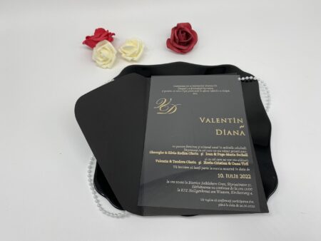 Invitatii nunta plexiglas cu plic din carton gros negru