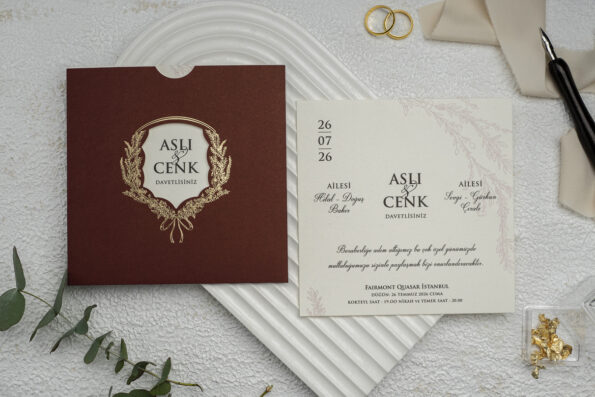 Invitatie nunta visiniu din carton 9×13