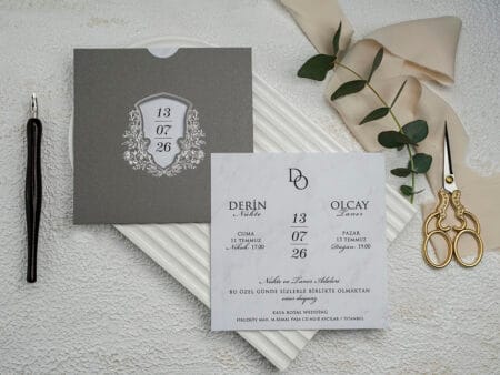 Invitatie nunta gri din carton 13x13cm ǀ e-Marturii.ro
