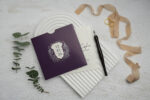 Invitatie nunta visiniu din carton 9×10