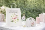 SET Marturie nunta FlowerBouquet 4 Punga Cutie prajituri 200g Sticla 200ml 1 SET Marturie nunta FlowerBouquet 4 Punga Cutie prajituri 200g Sticla 200ml